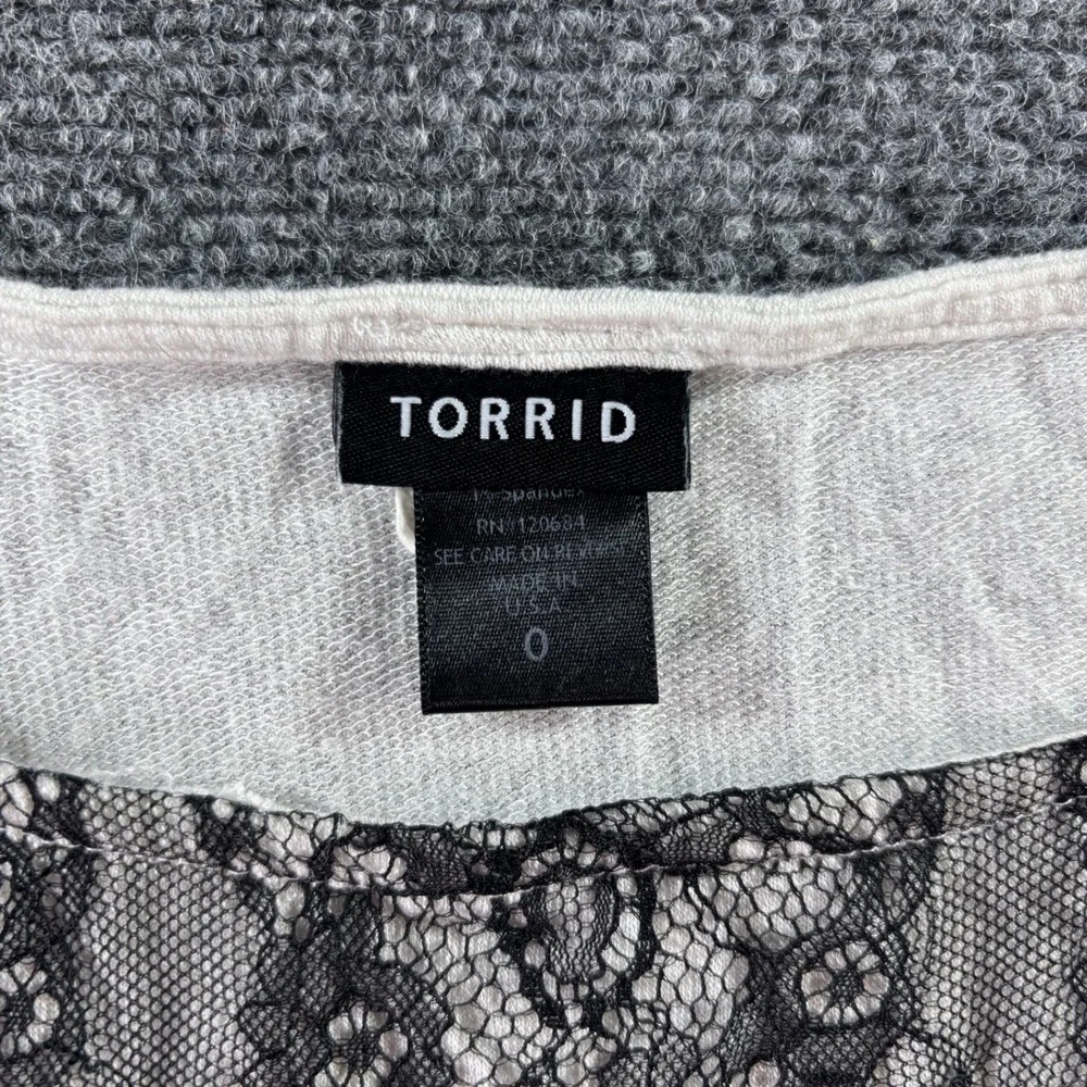 Torrid Tank Top Womens 0 L Oatmeal Black Lace Yoke Sleeveless Boho Eyelash Trim